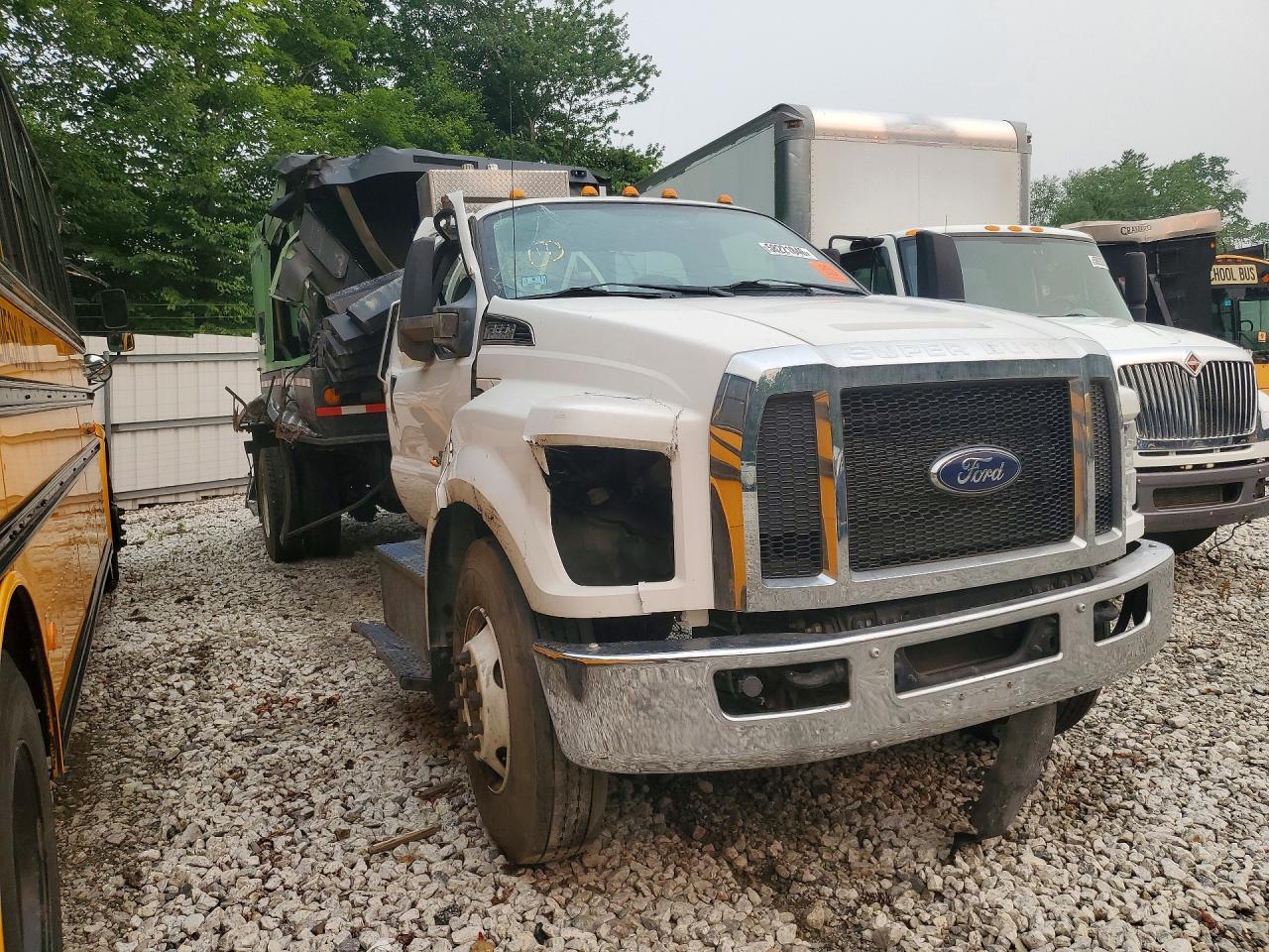 2021 Ford F650 Super Duty - Image 4