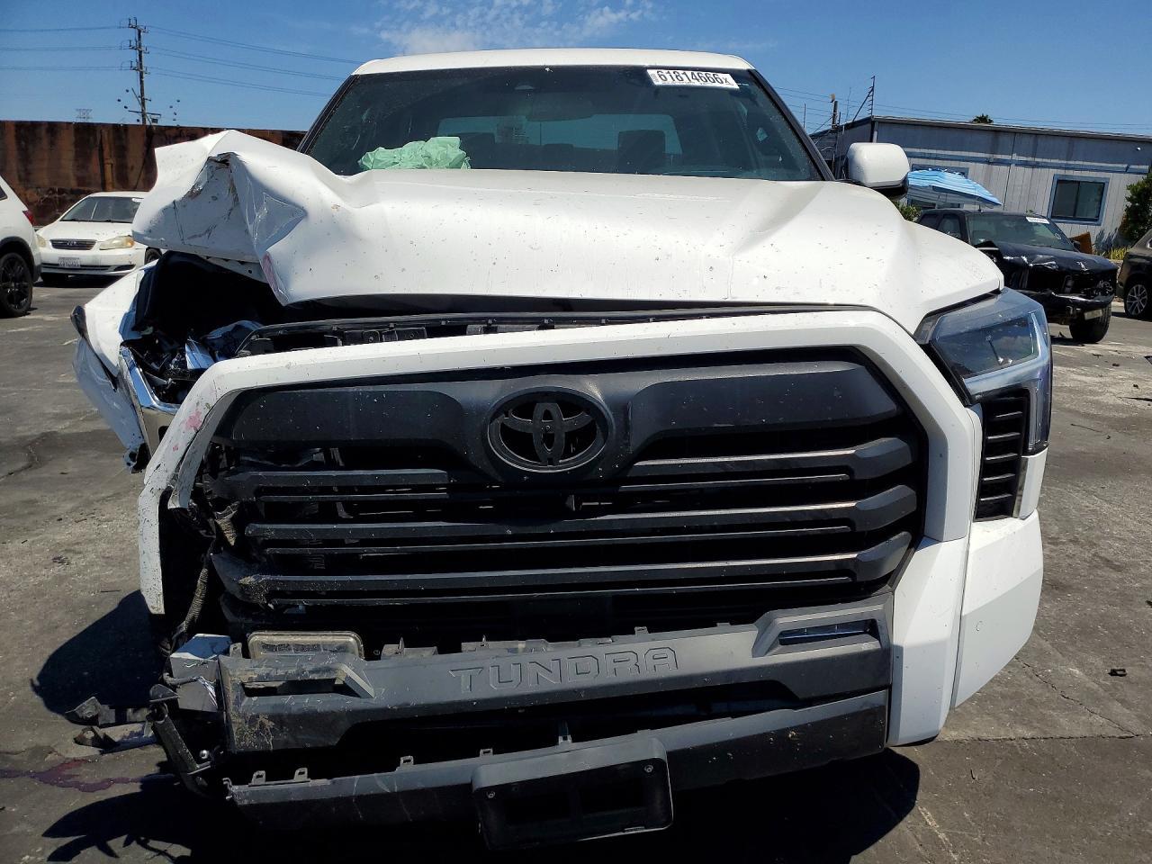 2025 Toyota Tundra Sr5 - Image 5