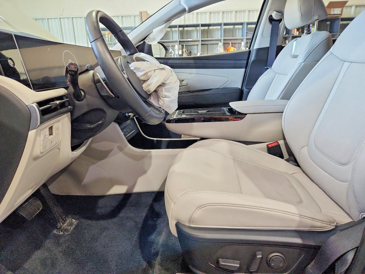 2025 Hyundai Tucson Limited - Image 7