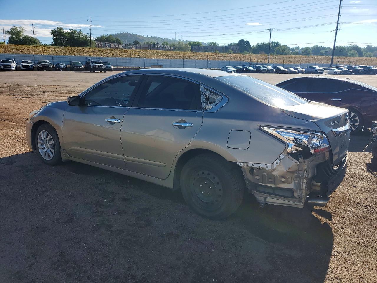 2014 Nissan Altima 2.5 S - Фото 2