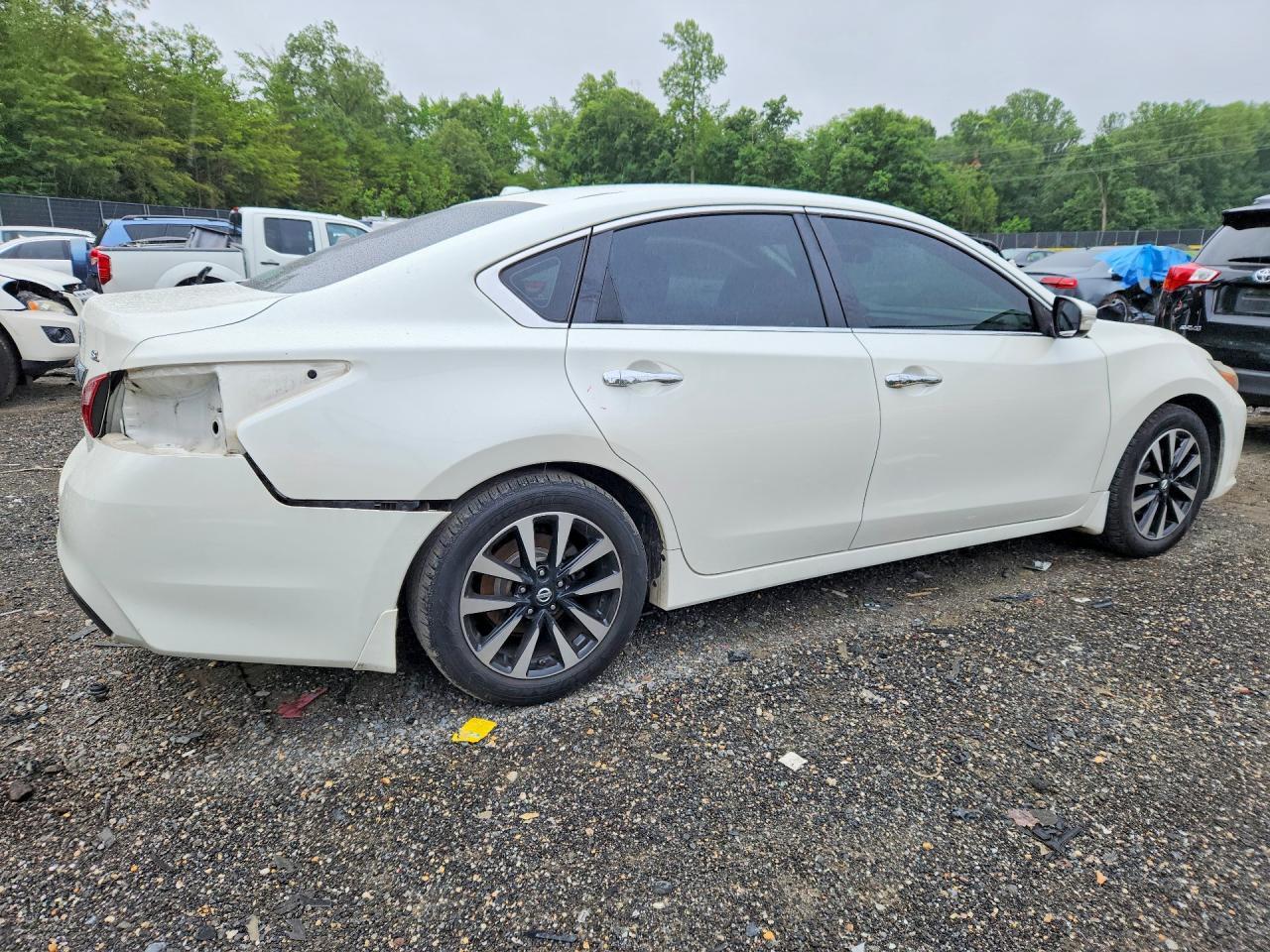 2017 Nissan Altima 2.5 Sl - Image 3