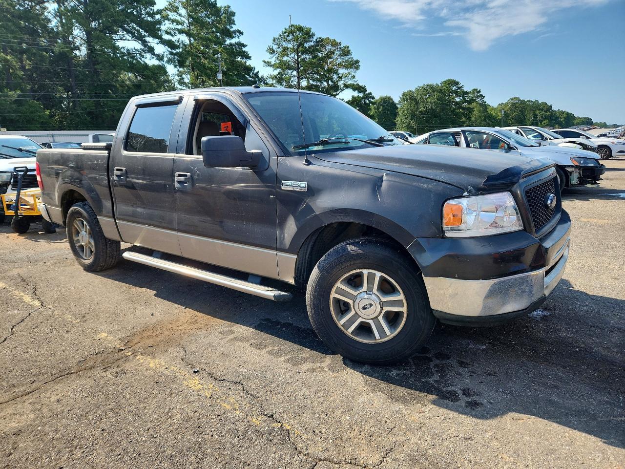 2006 Ford F150 Supercrew - Image 4