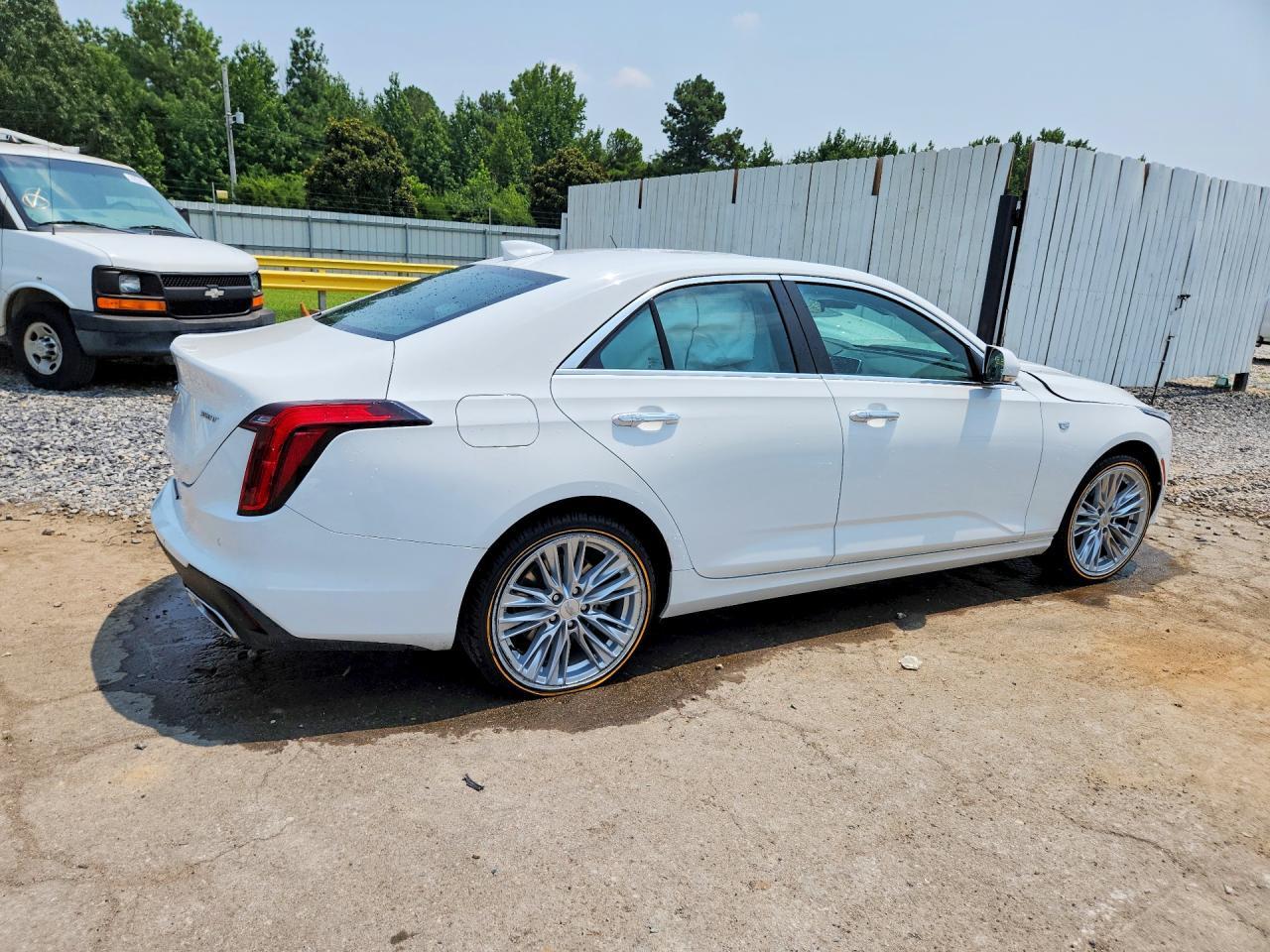 2023 Cadillac Ct4 Premium Luxury - Image 3