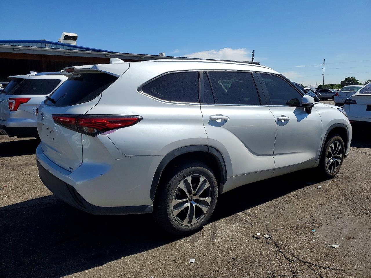 2023 Toyota Highlander Xle - Фото 3