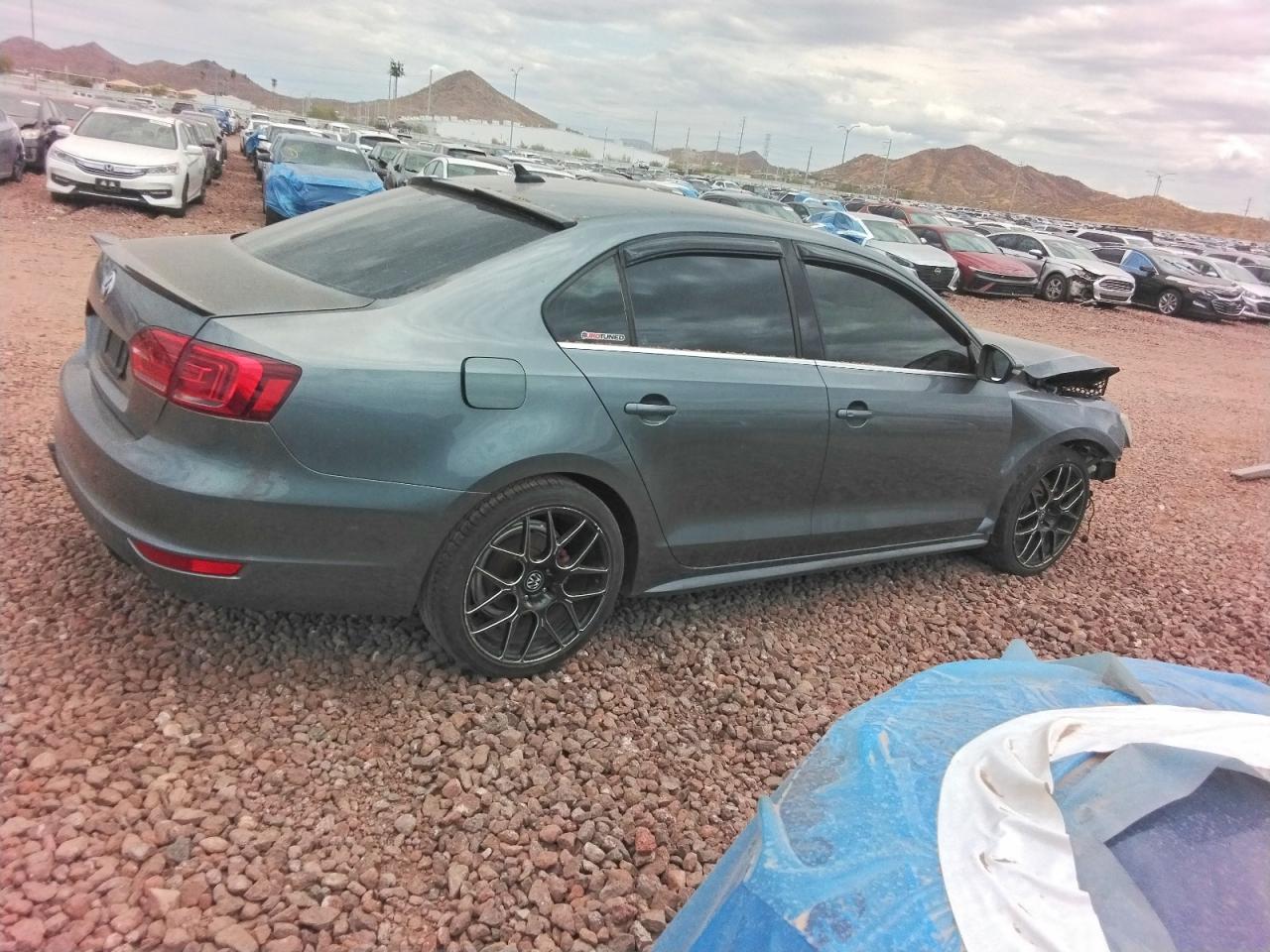2014 Volkswagen Jetta Gli - Image 3