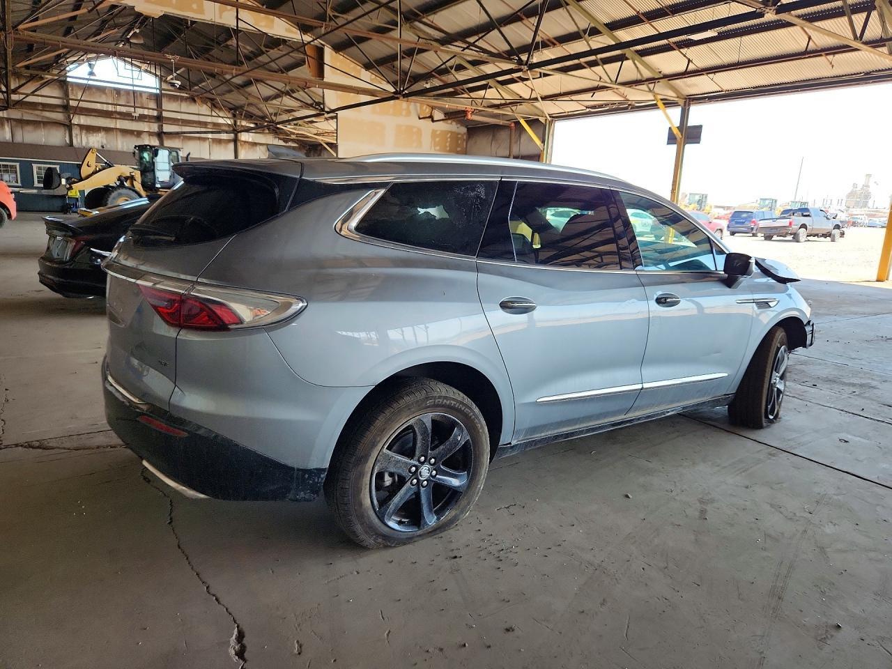 2024 Buick Enclave Essence - Image 3