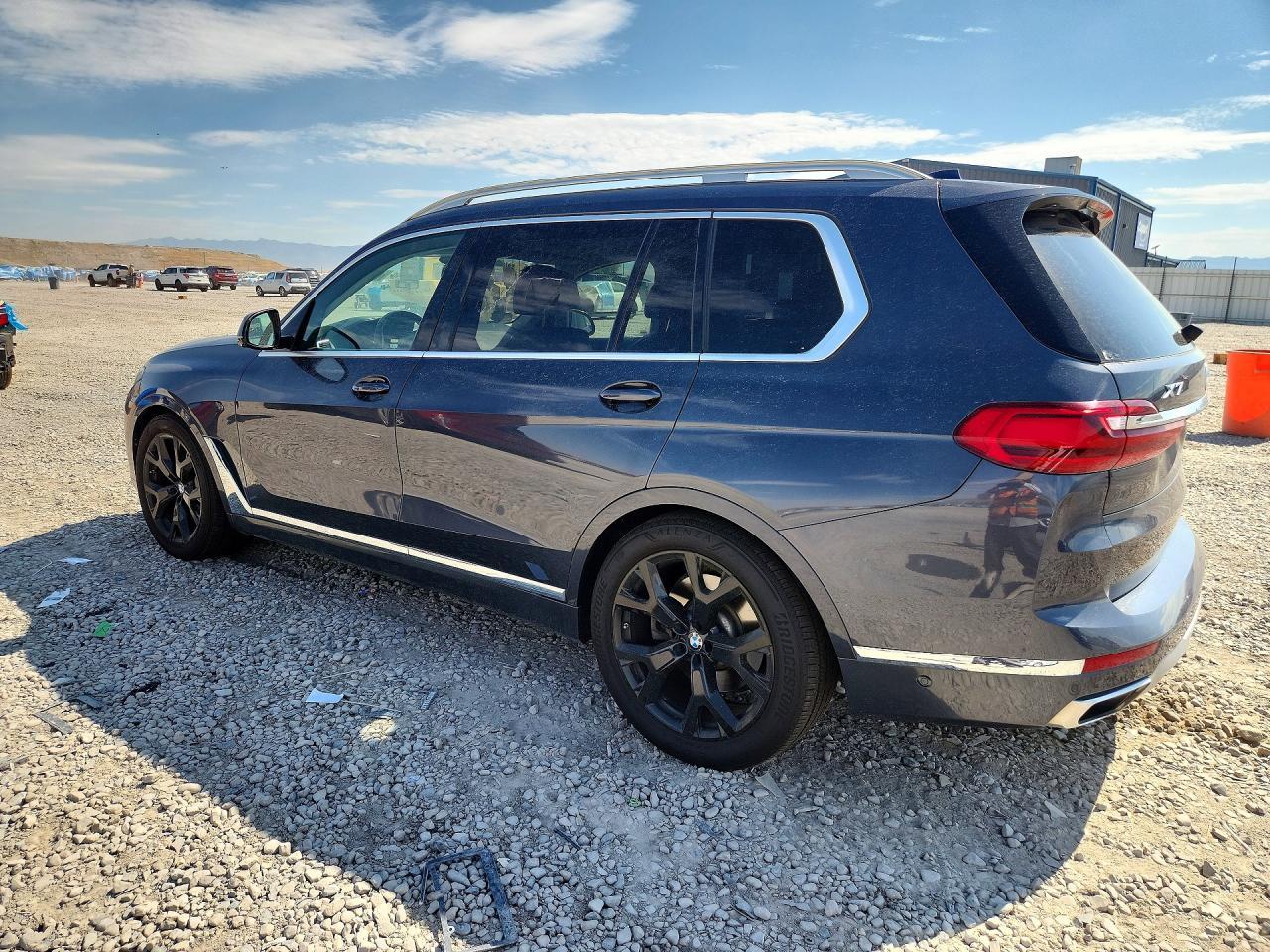 2019 BMW X7 xDrive50I - Фото 2