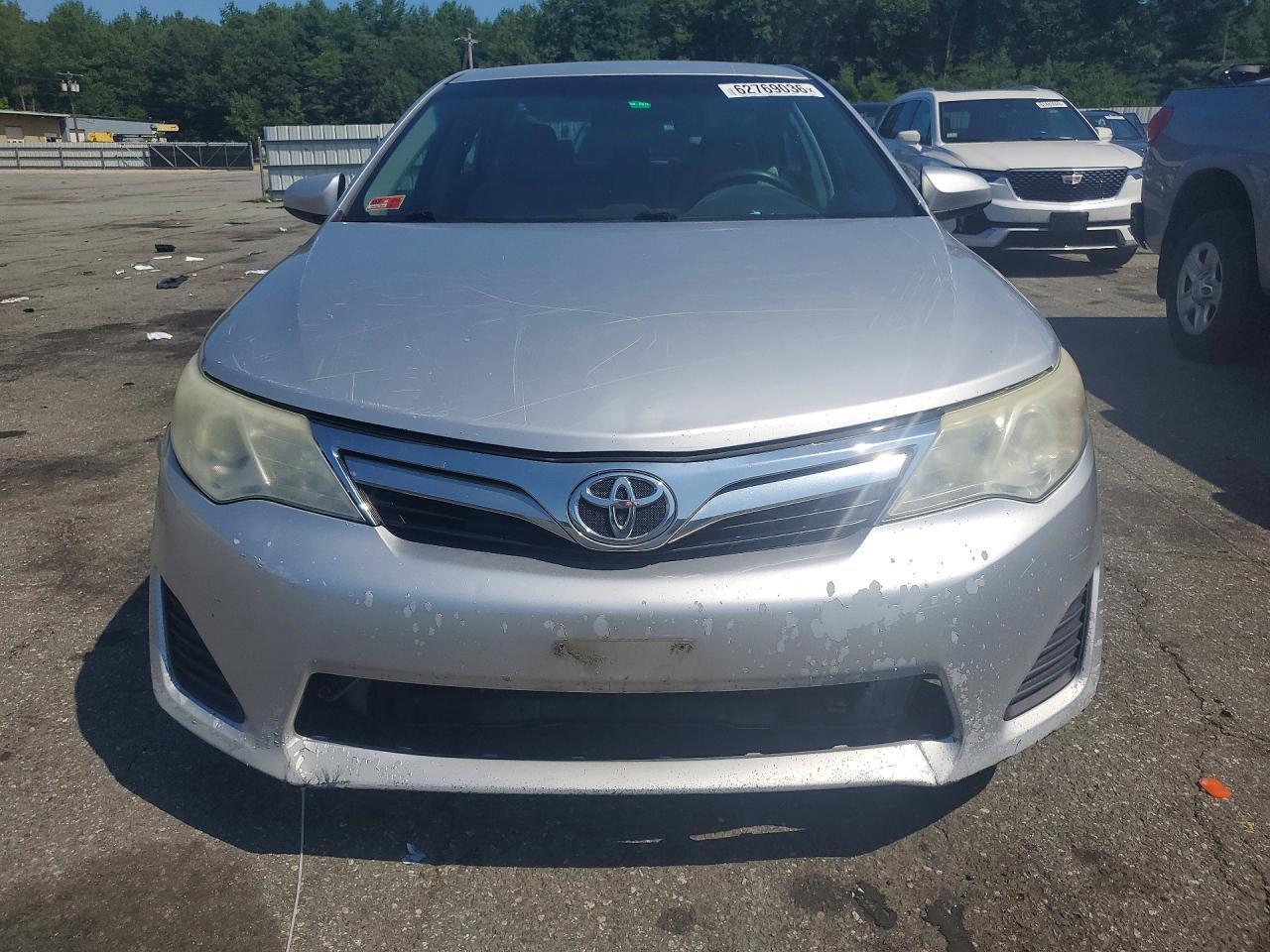 2013 Toyota Camry Le - Фото 5