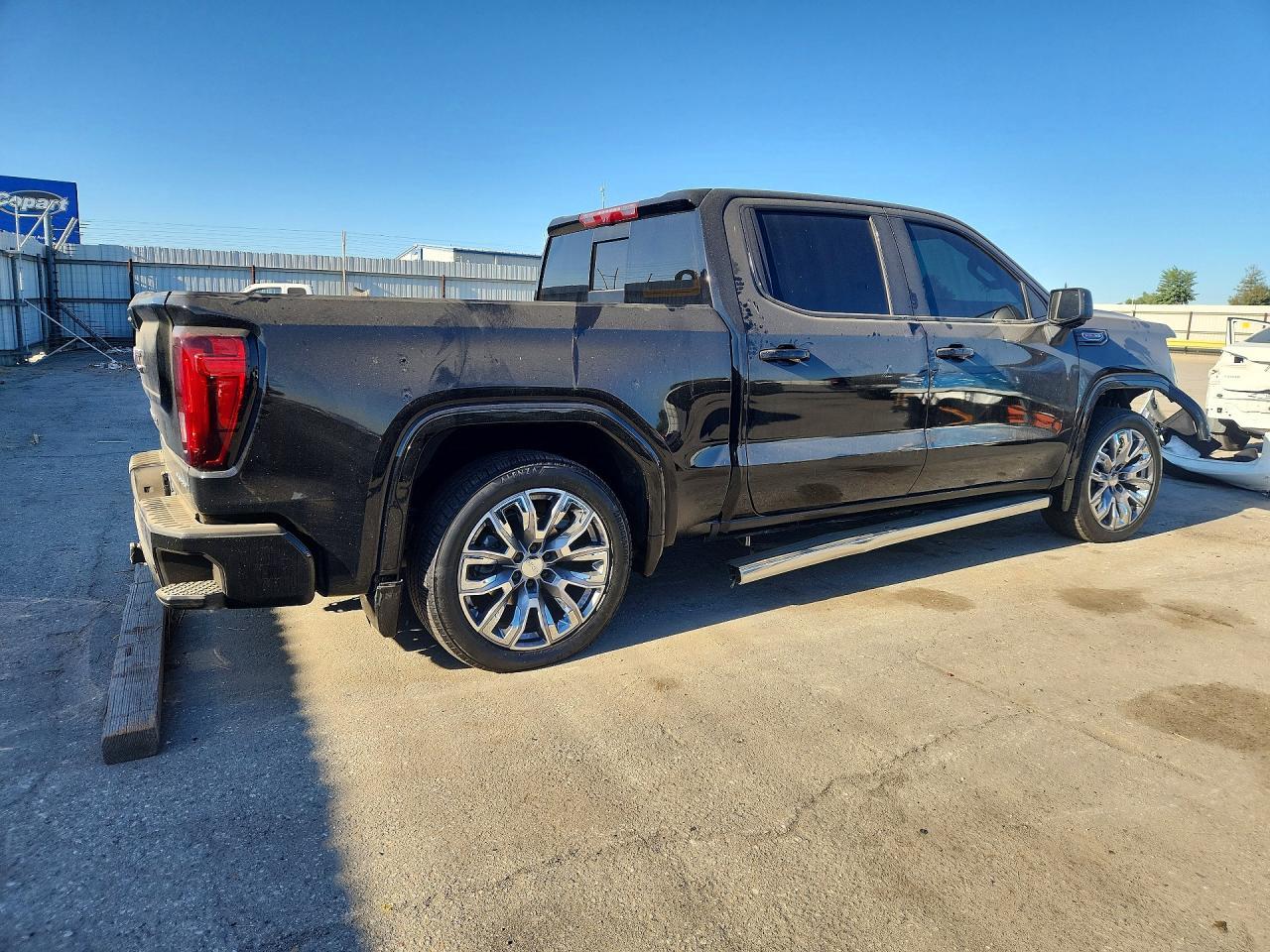 2025 GMC Sierra K1500 Denali - Image 3