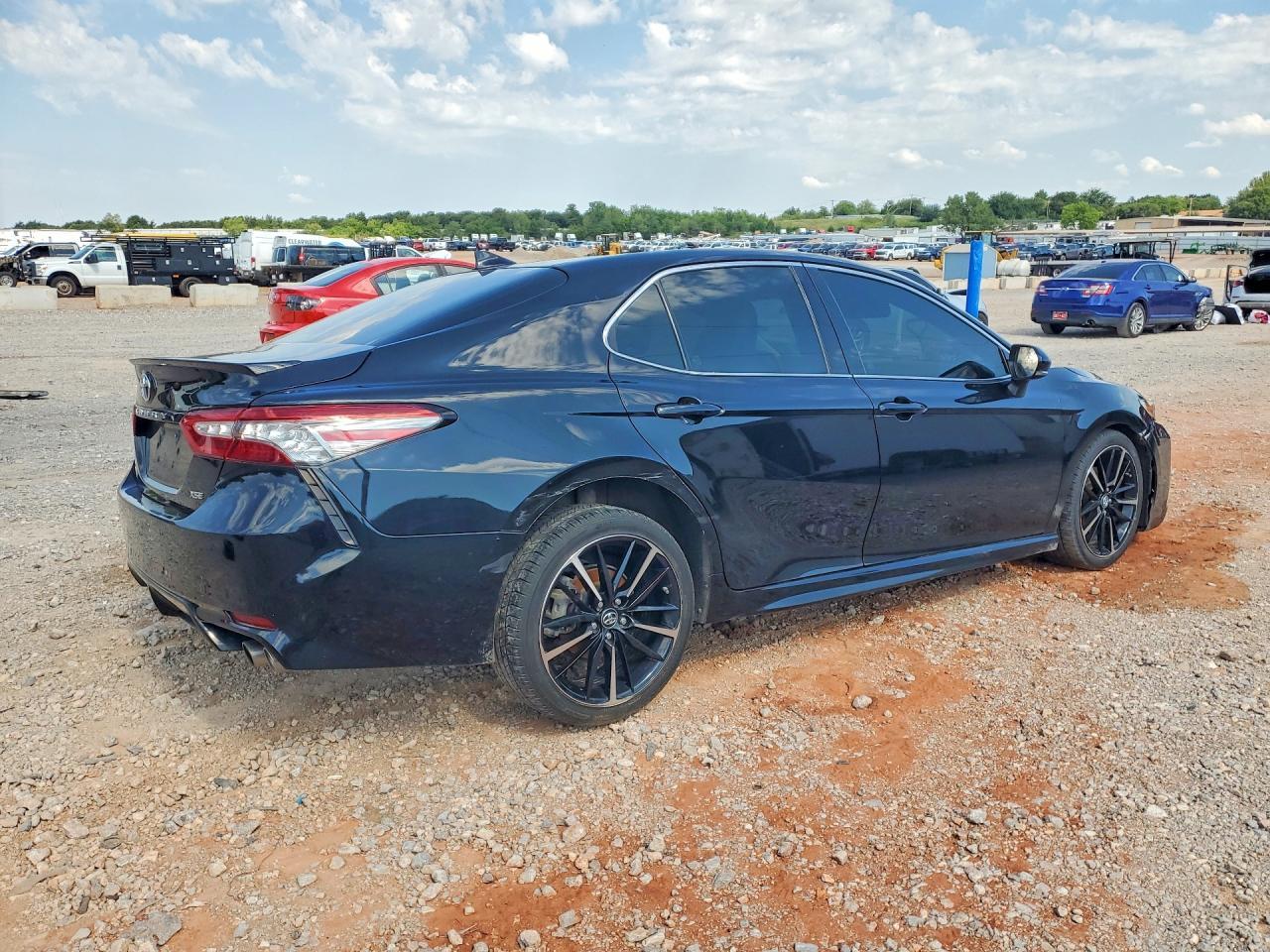 2019 Toyota Camry Xse - Image 3