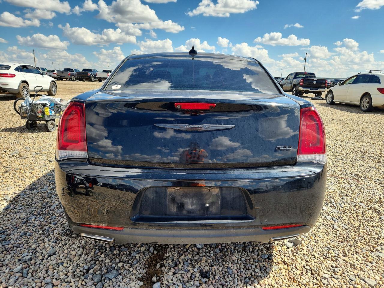 2021 Chrysler 300 Touring - Фото 6