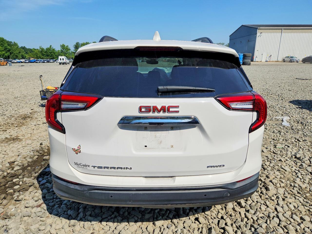 2022 GMC Terrain Sle - Image 6