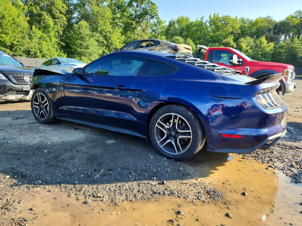 2020 Ford Mustang Gt - Фото 2