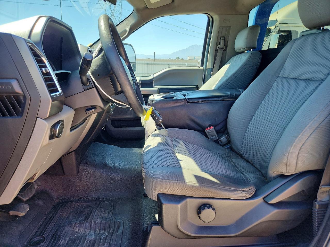 2017 Ford F550 Super Duty - Image 7