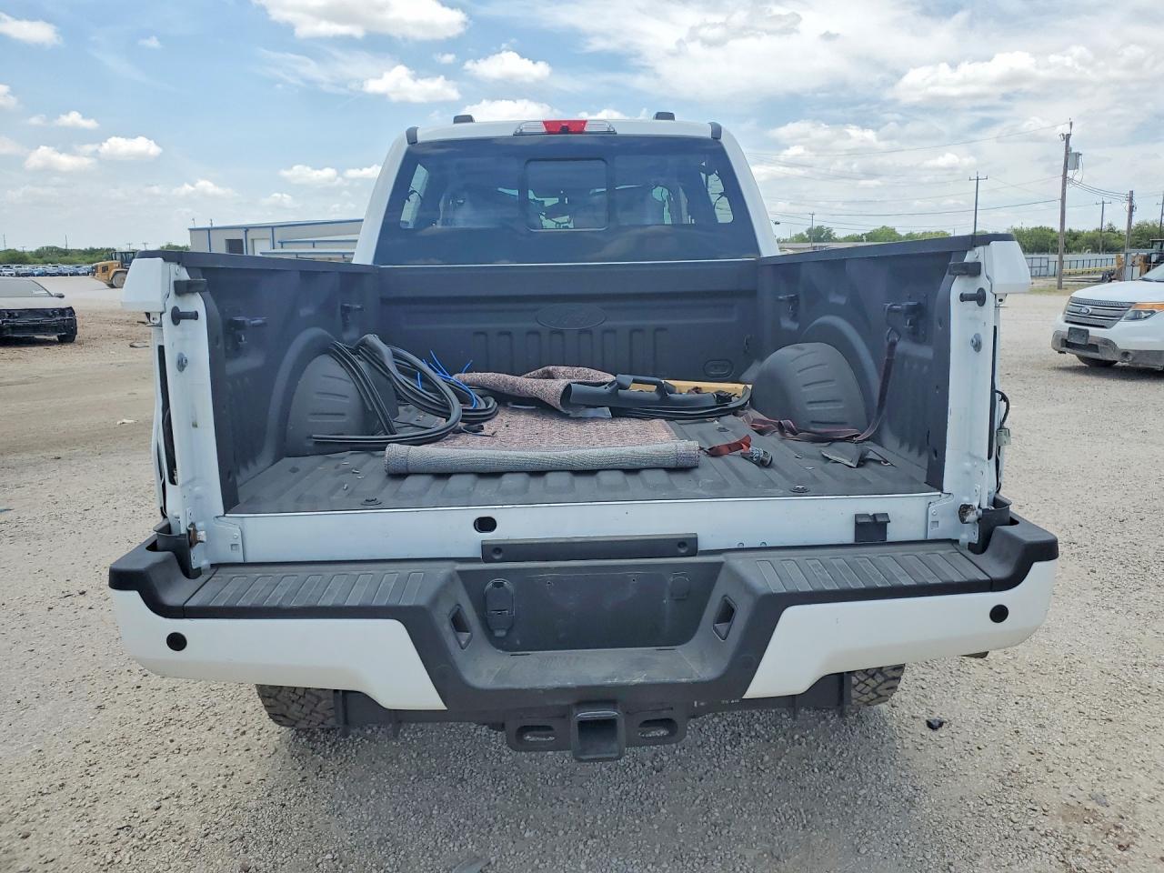 2022 Ford F250 Super Duty - Image 6