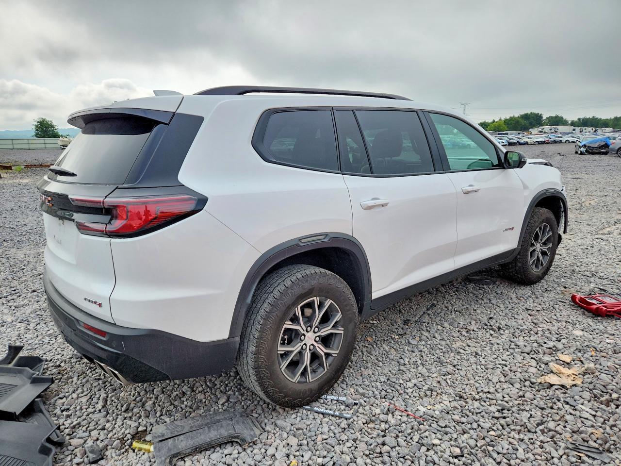 2024 GMC Acadia At4 - Фото 3