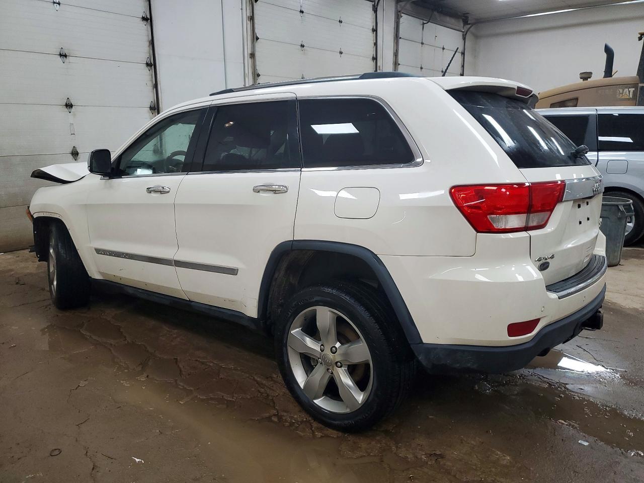 2012 Jeep Grand Cherokee Overland - Фото 2