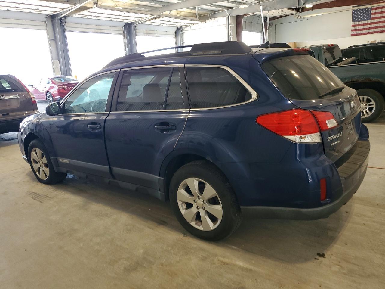 2011 Subaru Outback 2.5I Limited - Image 2