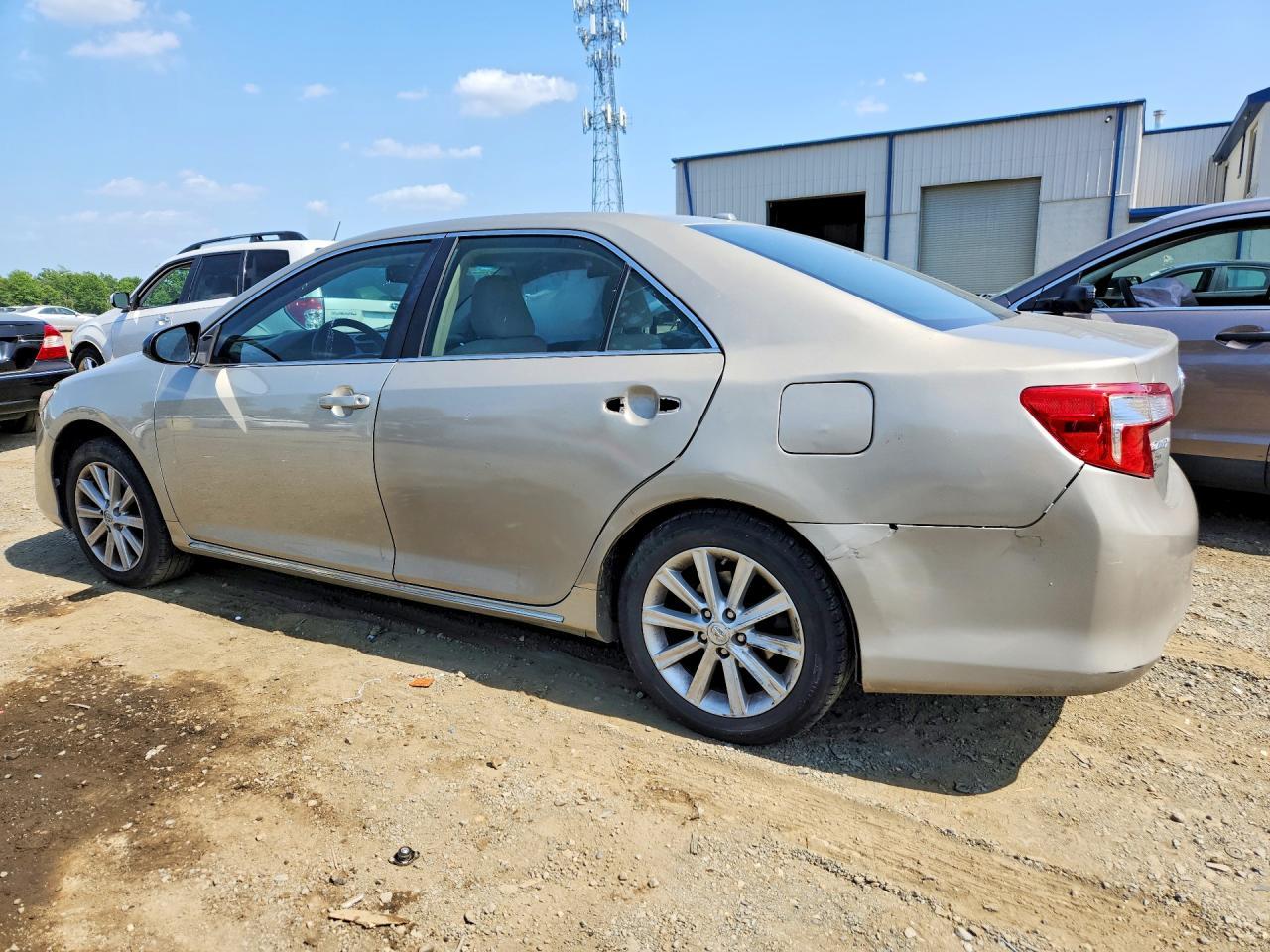 2014 Toyota Camry Xle - Фото 2