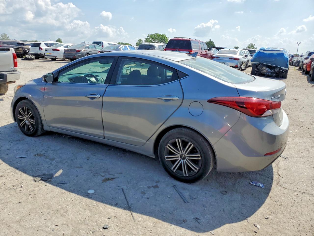 2015 Hyundai Elantra Se - Фото 2