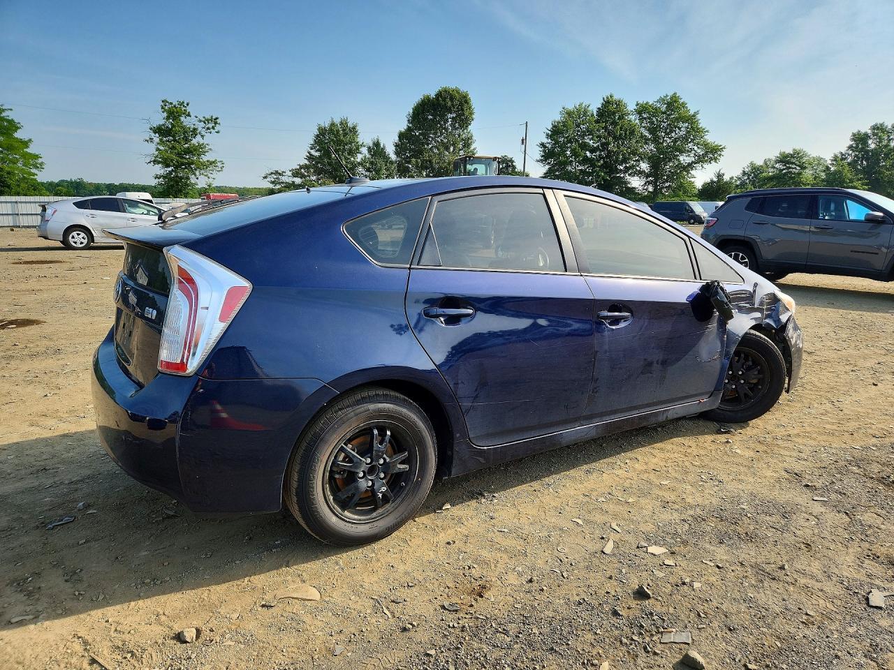 2013 Toyota Prius Four - Image 3