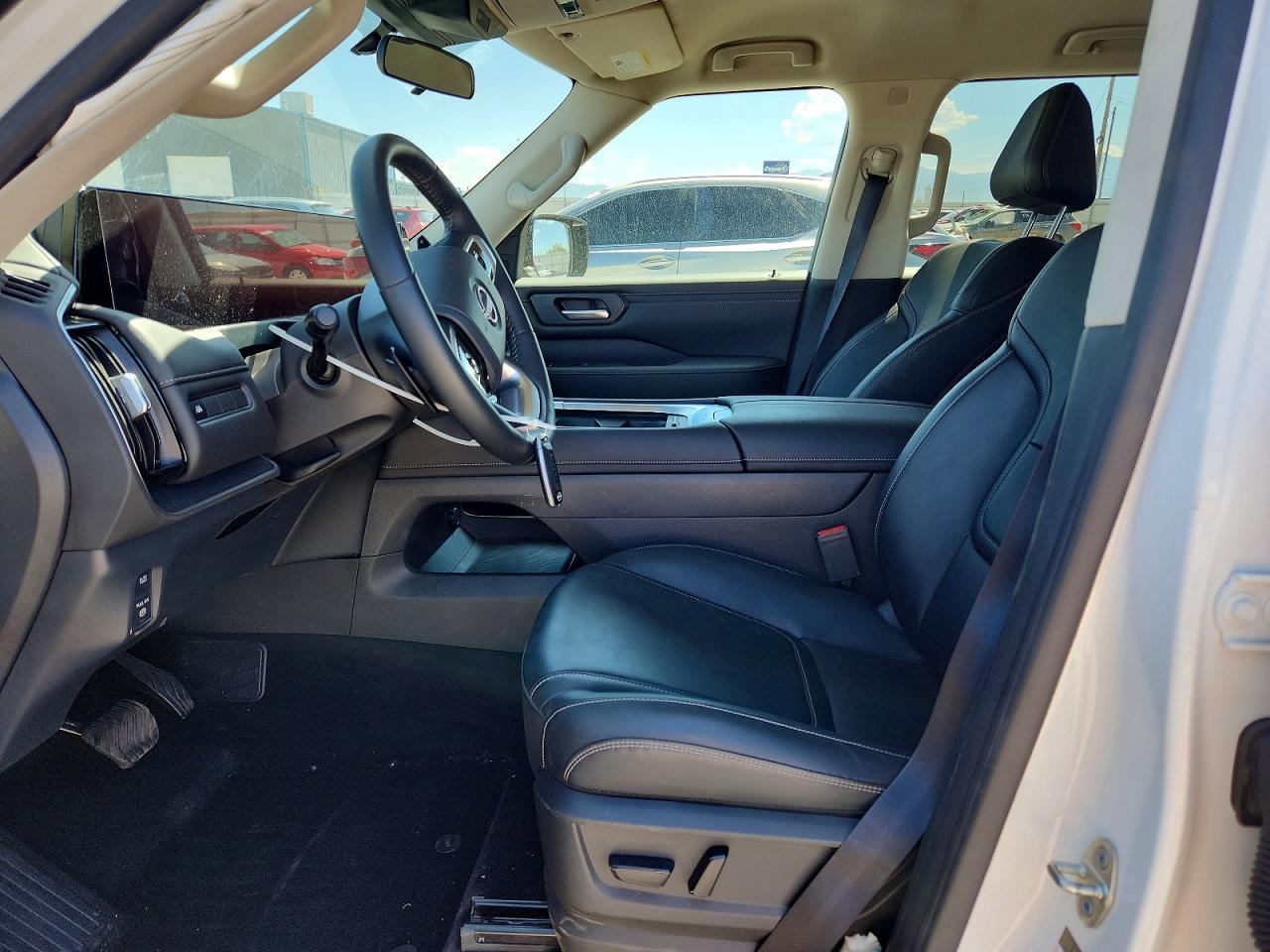 2025 Nissan Armada Sv - Фото 7