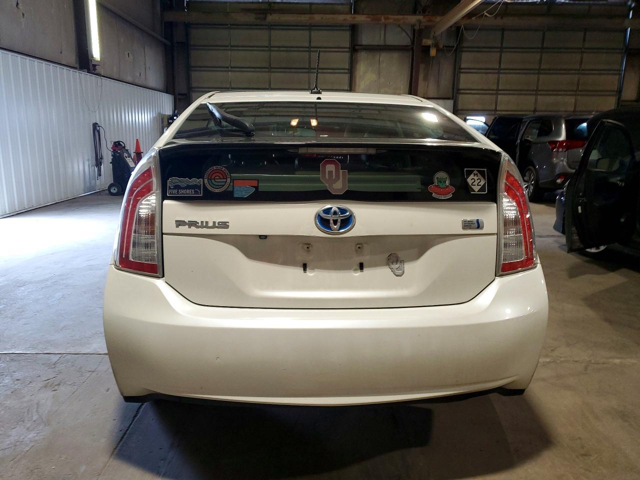 2013 Toyota Prius Four - Image 6