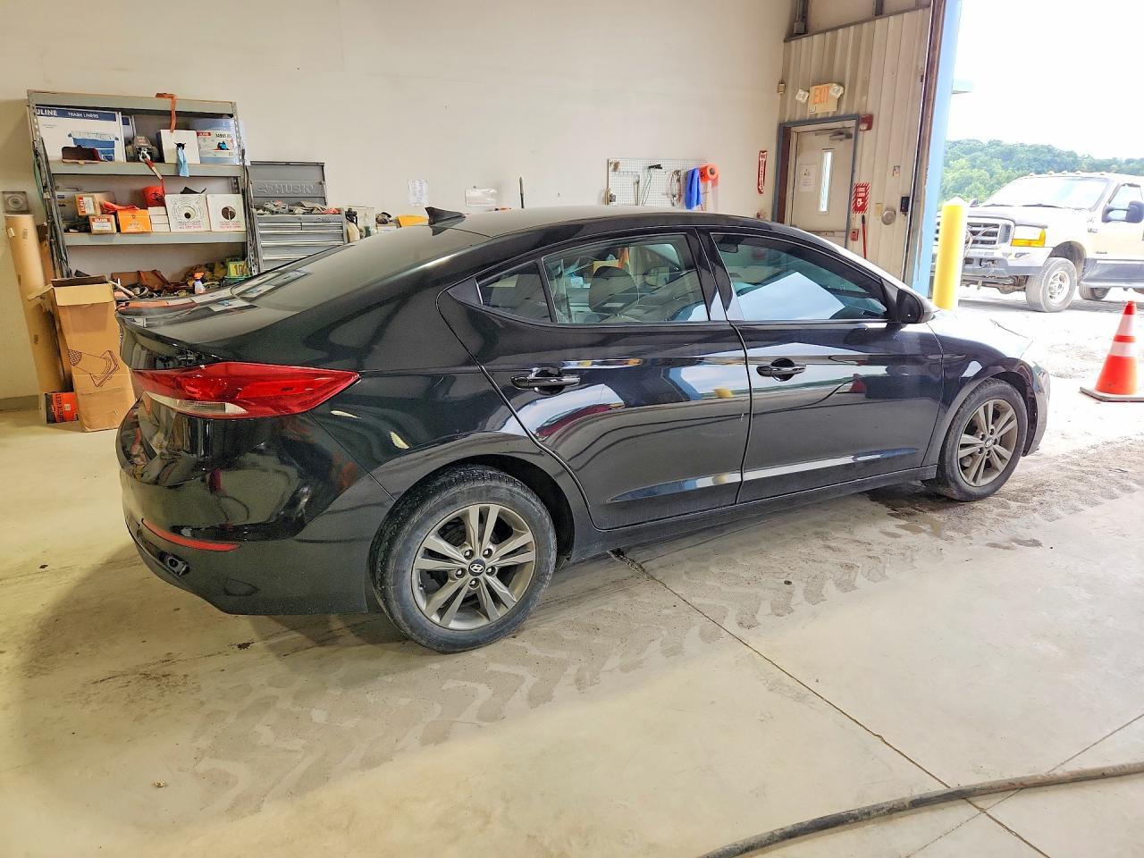 2017 Hyundai Elantra Se - Фото 3