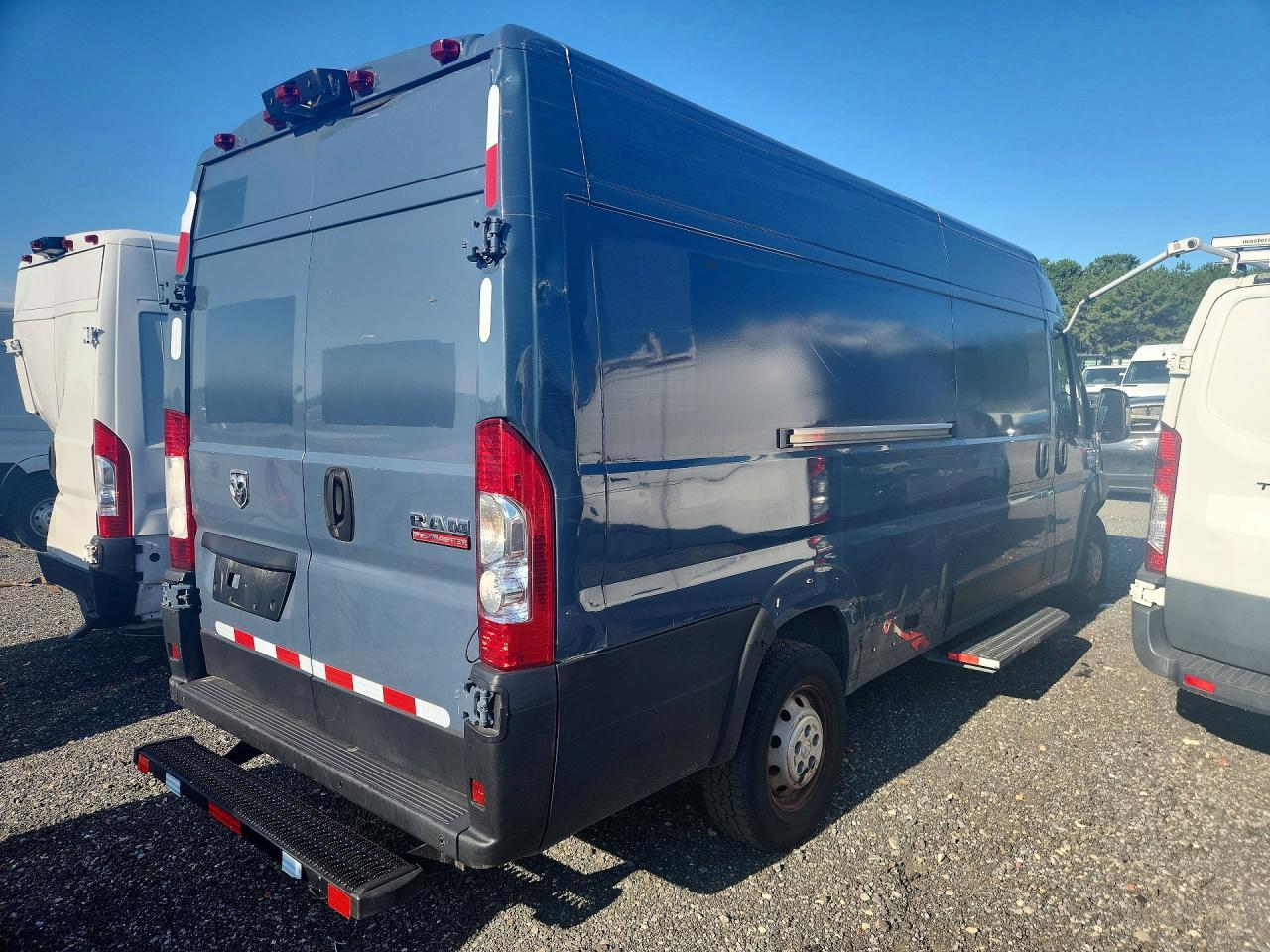 2019 Ram Promaster 3500 Delivery Van - Фото 3