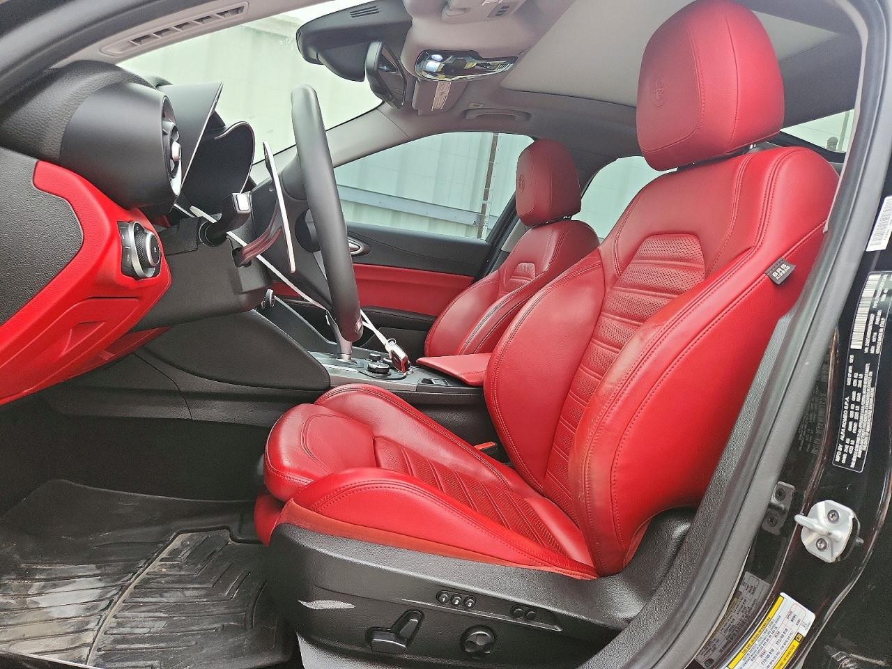 2019 Alfa Romeo Giulia Ti - Фото 7