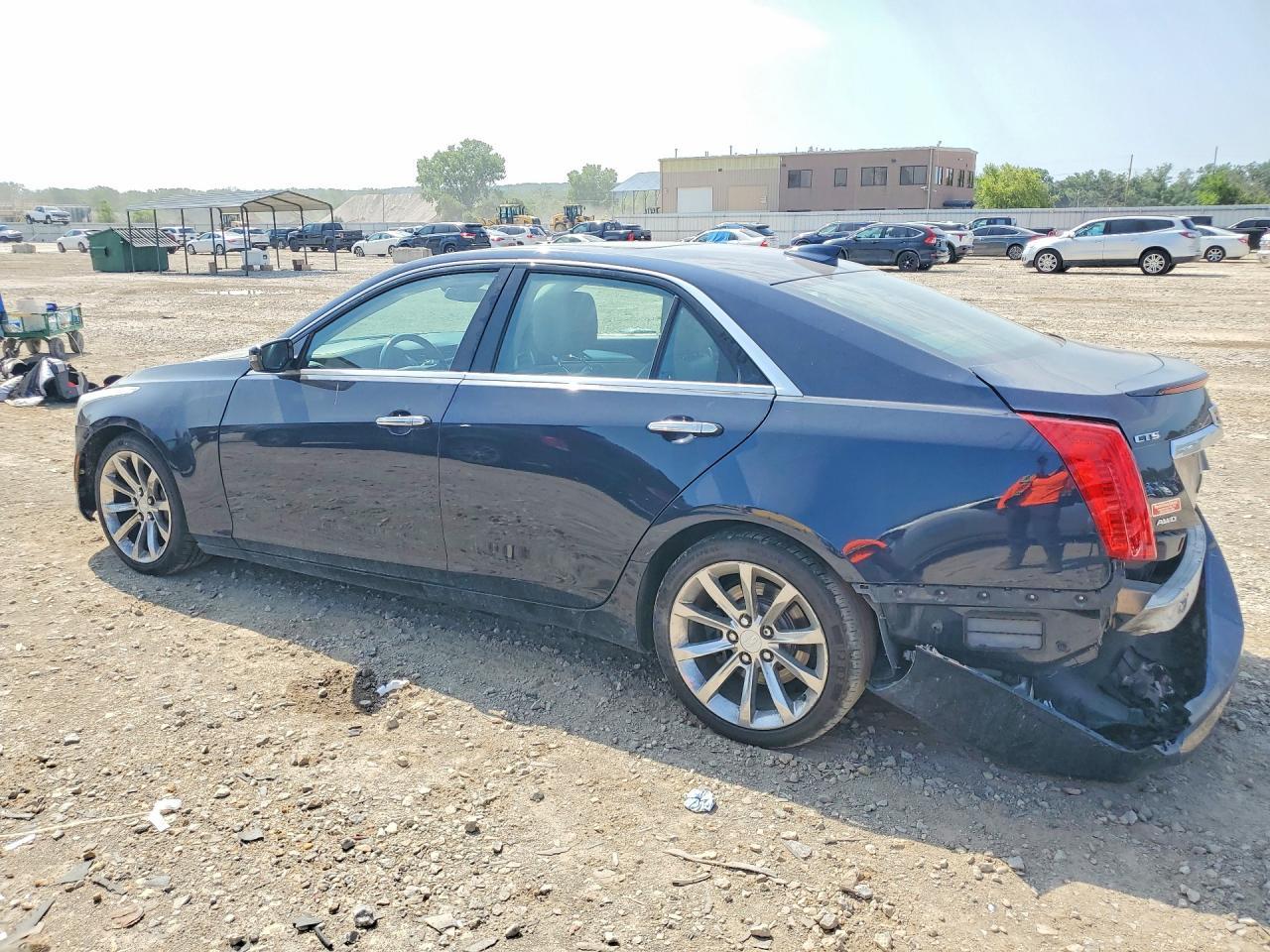 2018 Cadillac Cts Luxury - Image 2