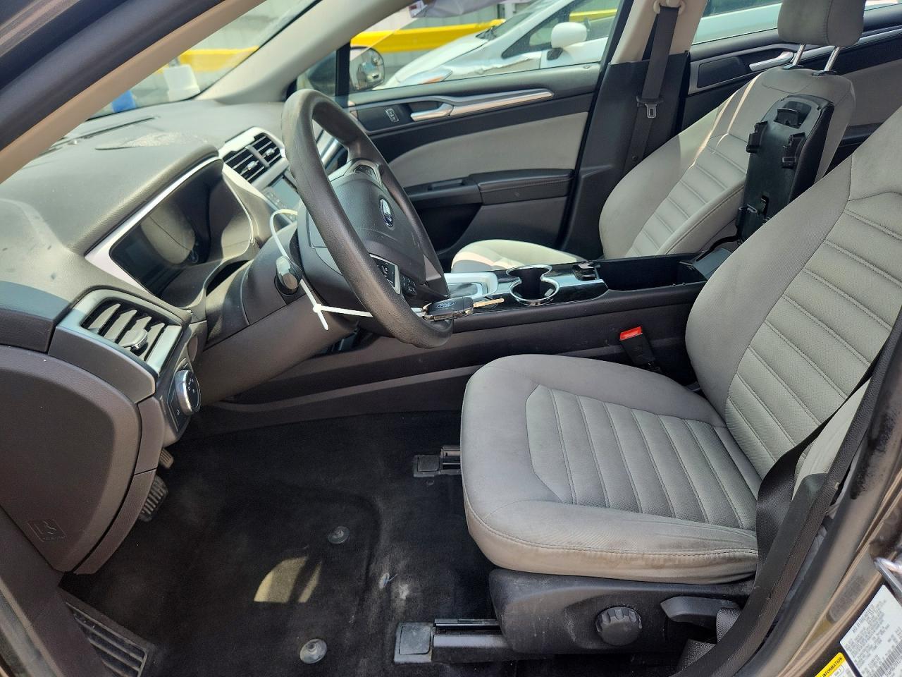 2015 Ford Fusion S - Фото 7