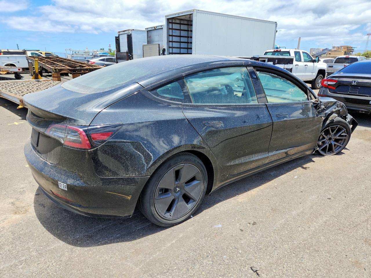 2023 Tesla Model 3 - Фото 3