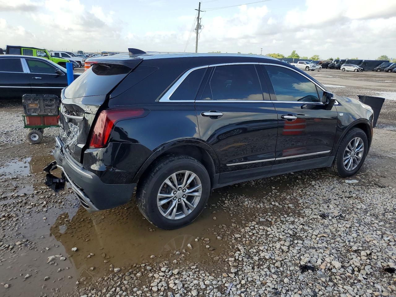2021 Cadillac Xt5 Premium Luxury - Image 3