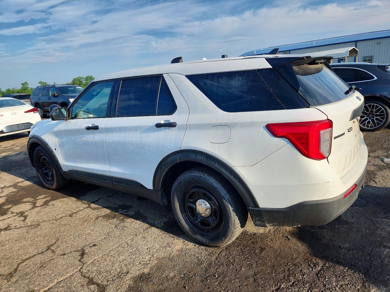 2021 Ford Explorer Police Interceptor - Image 2
