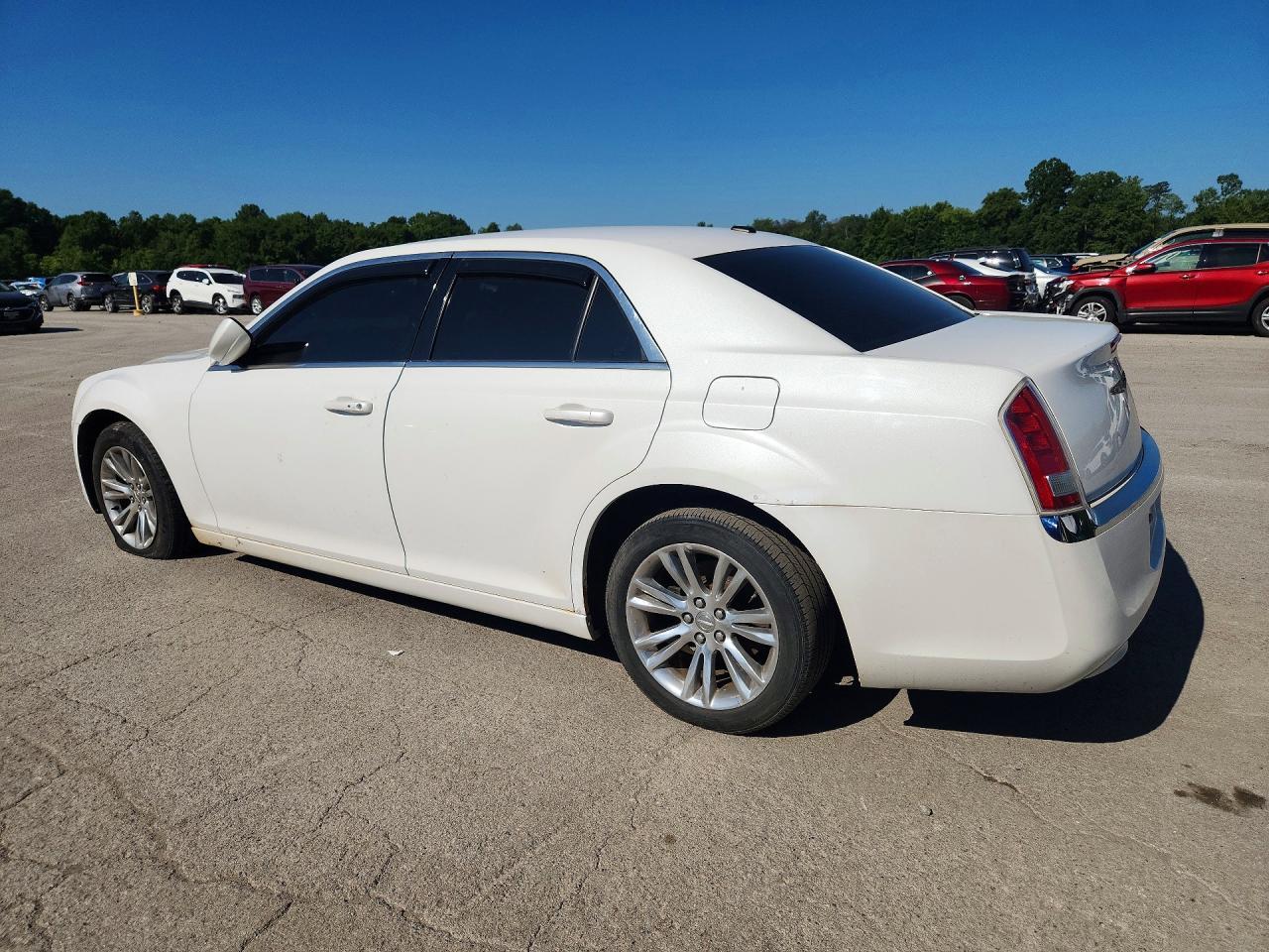 2013 Chrysler 300 - Image 2