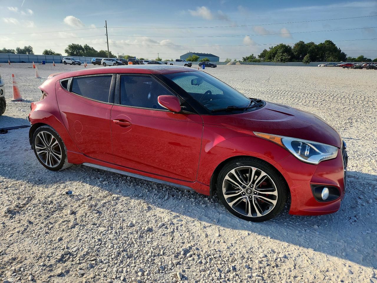 2016 Hyundai Veloster Turbo - Image 4