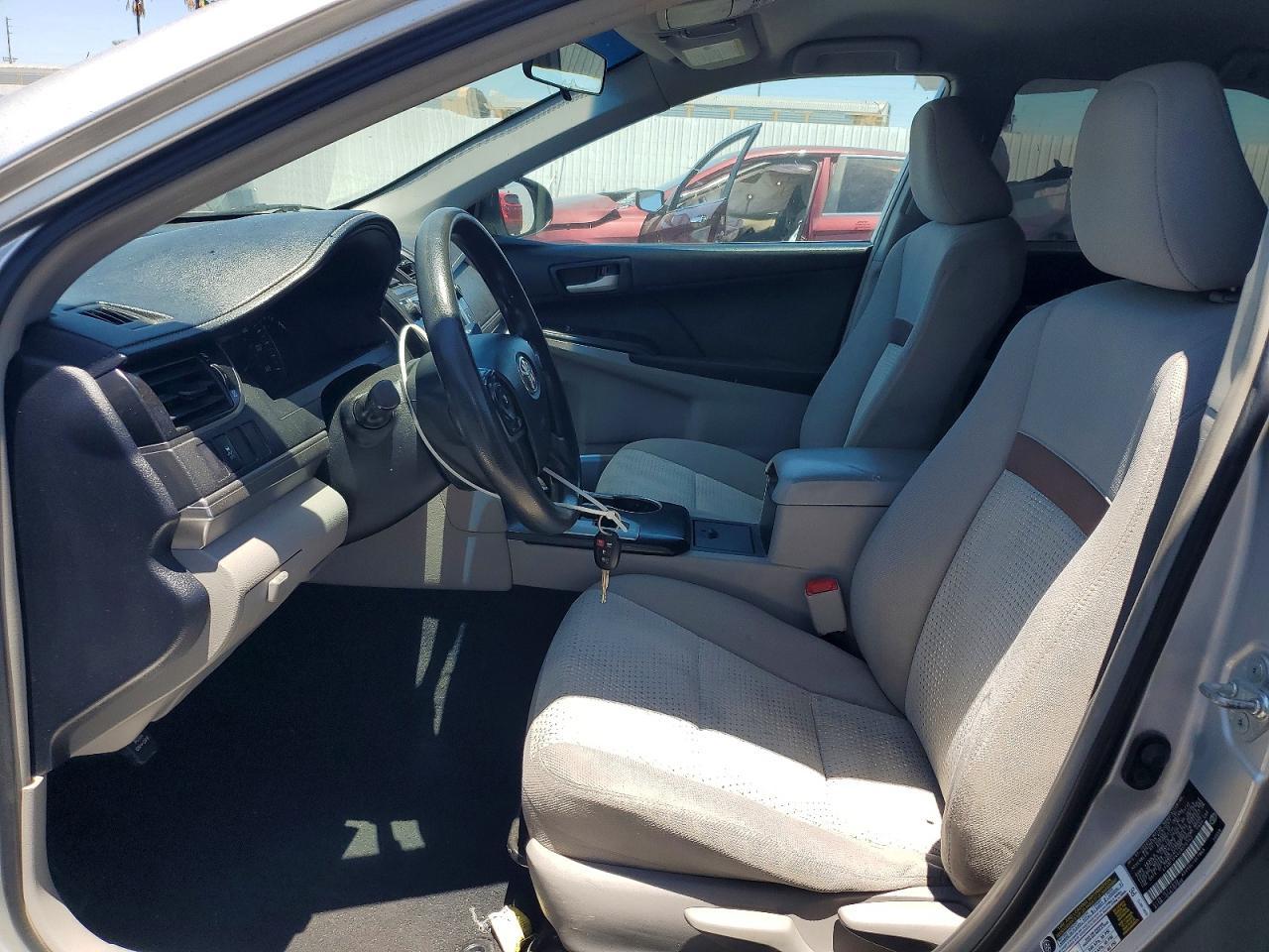 2012 Toyota Camry Le - Фото 7