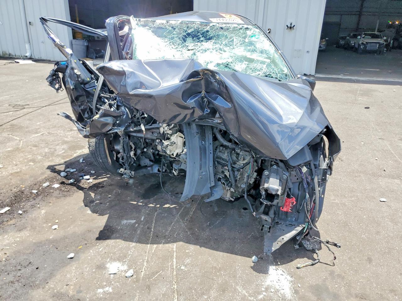 2019 Toyota Yaris Le - Image 5