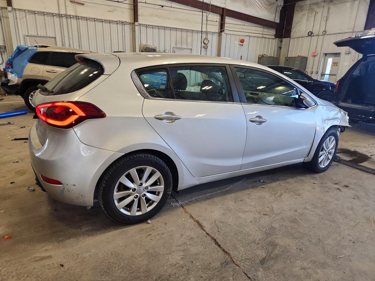 2014 Kia Forte Ex - Image 3