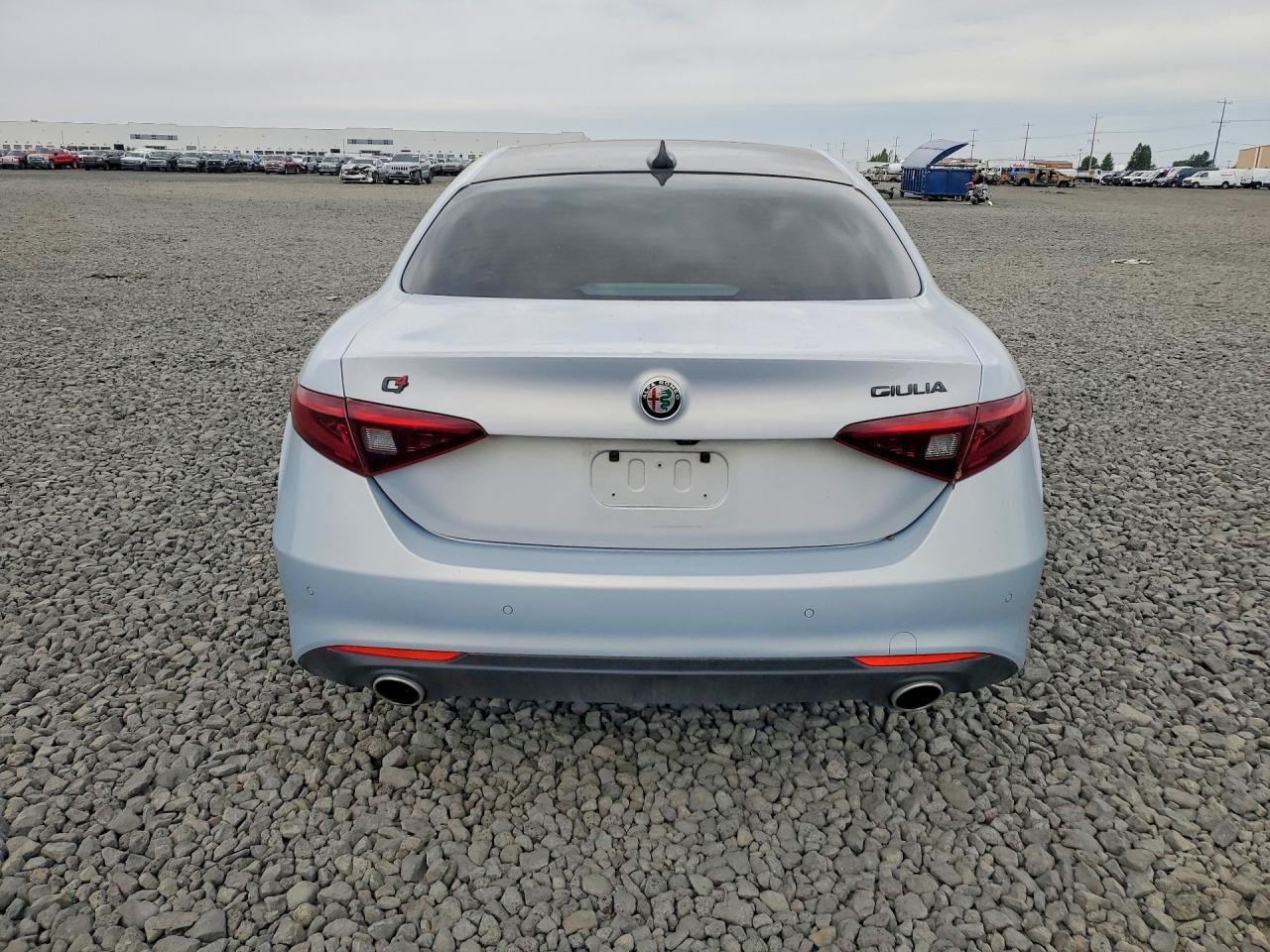2021 Alfa Romeo Giulia Sport - Фото 6