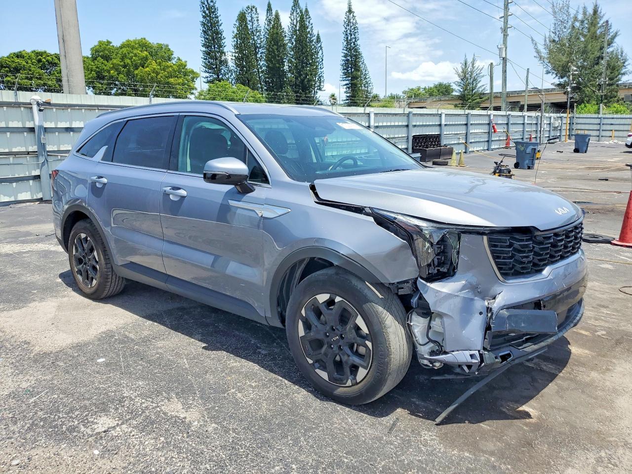 2024 Kia Sorento - Image 4