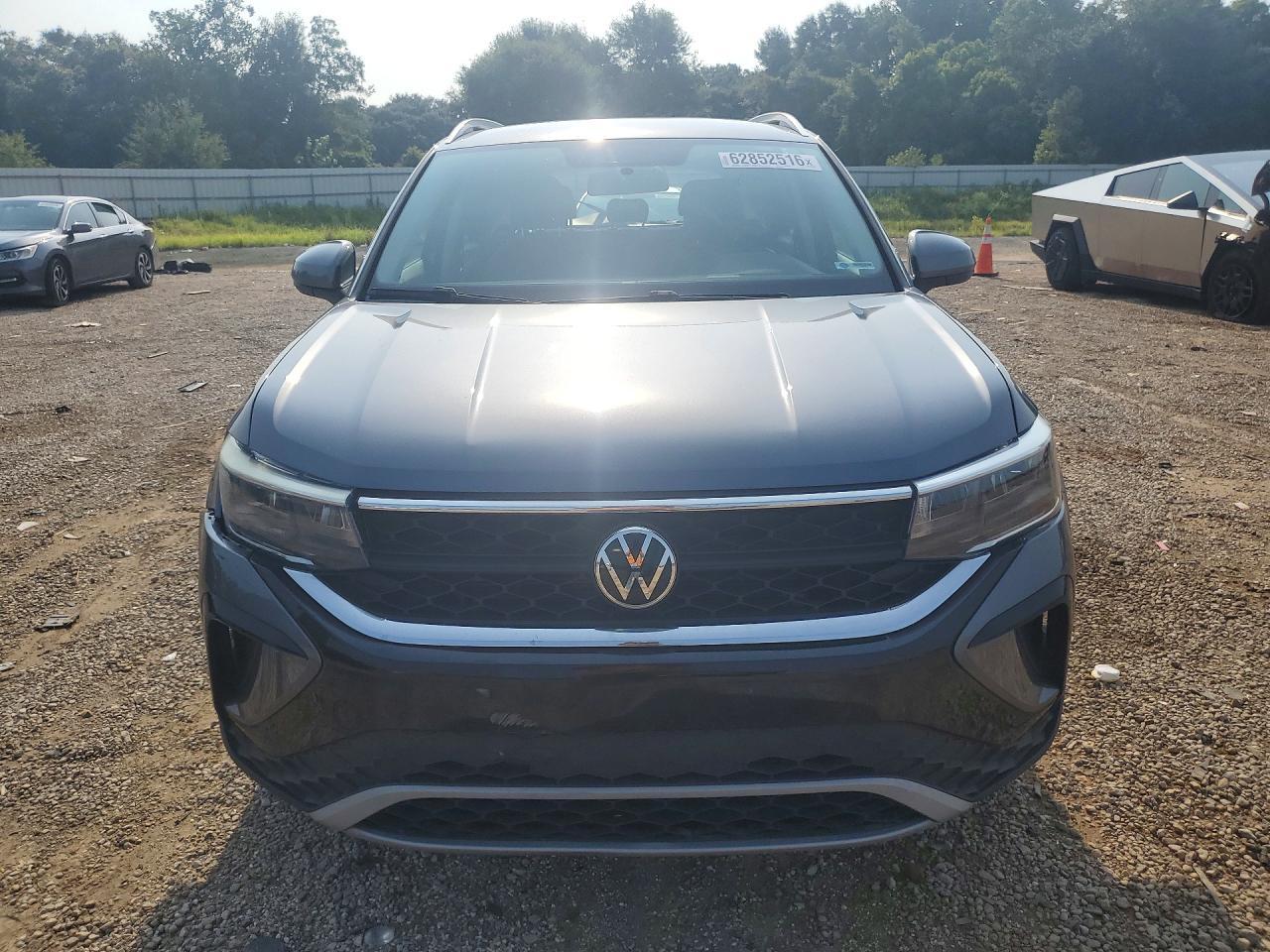 2022 Volkswagen Taos Se - Image 5