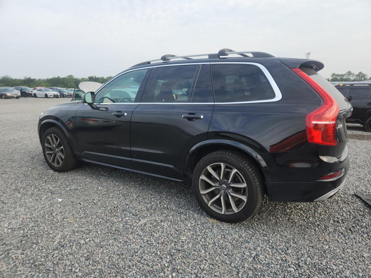 2019 Volvo Xc90 T6 Momentum - Image 2