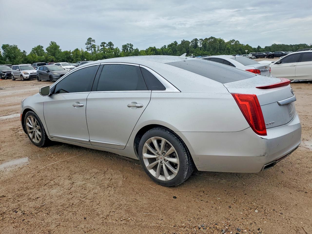 2013 Cadillac Xts Premium Collection - Image 2