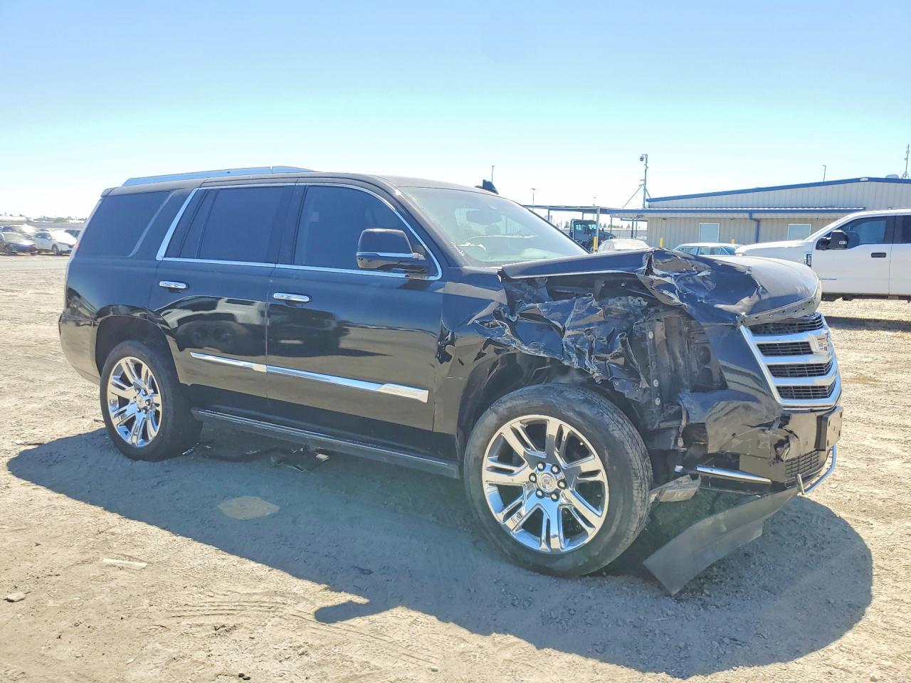 2015 Cadillac Escalade Premium - Image 4