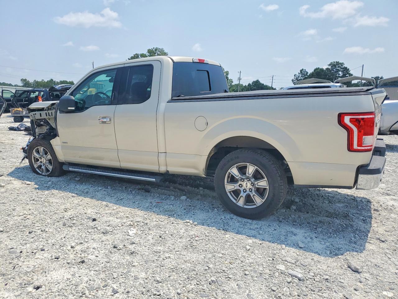 2017 Ford F150 Super Cab - Image 2