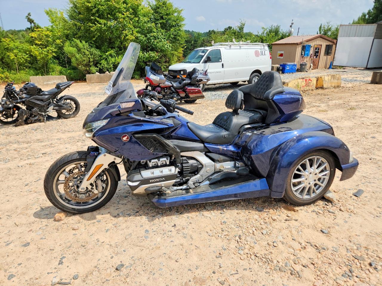 2018 Honda Gl1800 D - Image 3