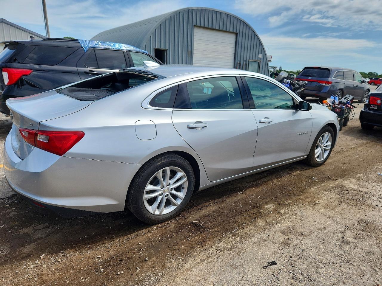 2017 Chevrolet Malibu Lt - Фото 3