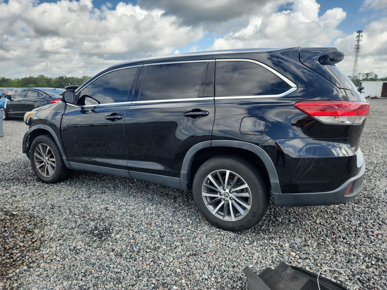 2019 Toyota Highlander Xle - Фото 2